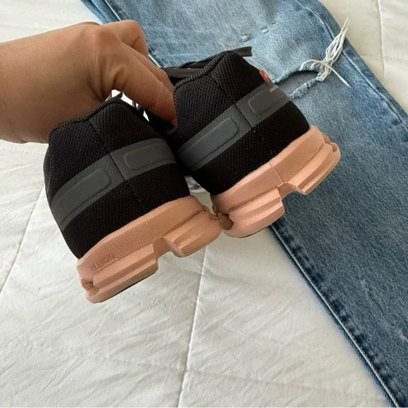 On Running Cloudflow Women Sneaker Size 6.5 - Picture 5 of 8